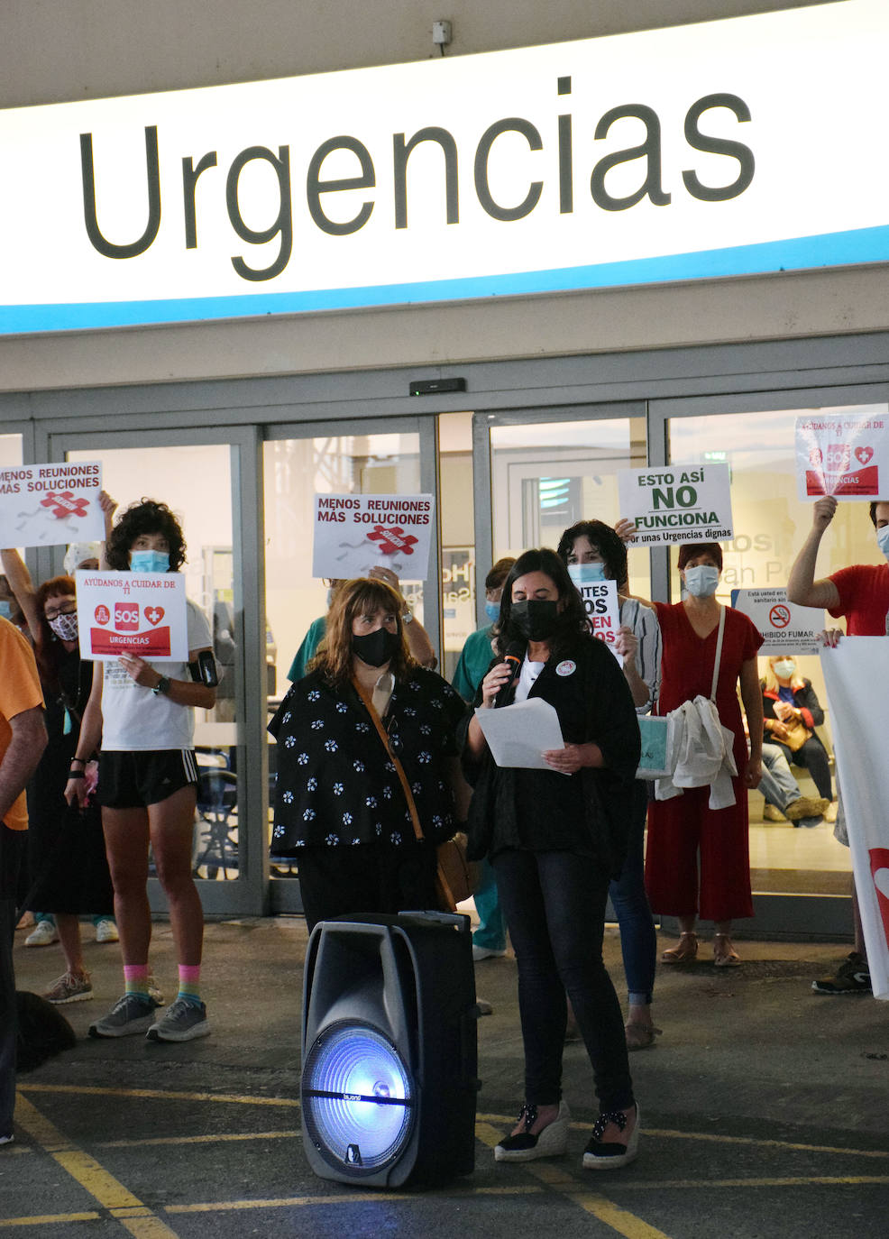 Fotos: Urgencias se concentra de nuevo para seguir exigiendo más personal y mejoras en el servicio