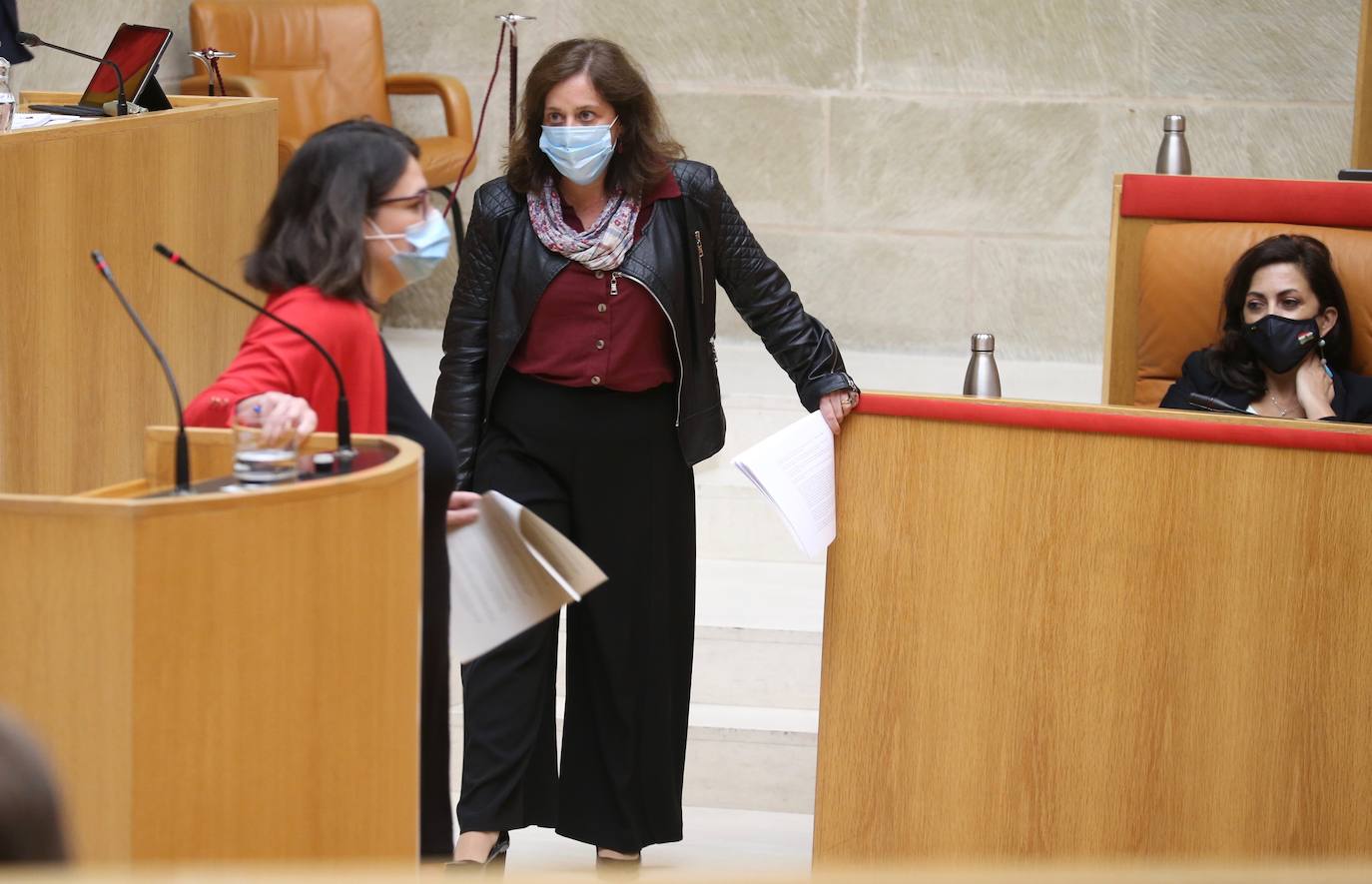Celebración del pleno de septiembre en el Parlamento riojano.