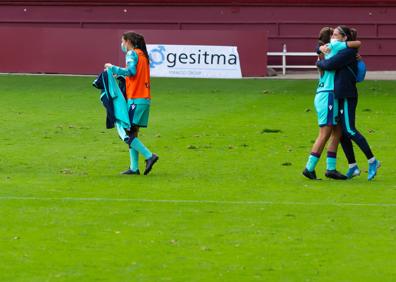 Imagen secundaria 1 - Estado del césped del Municipal.