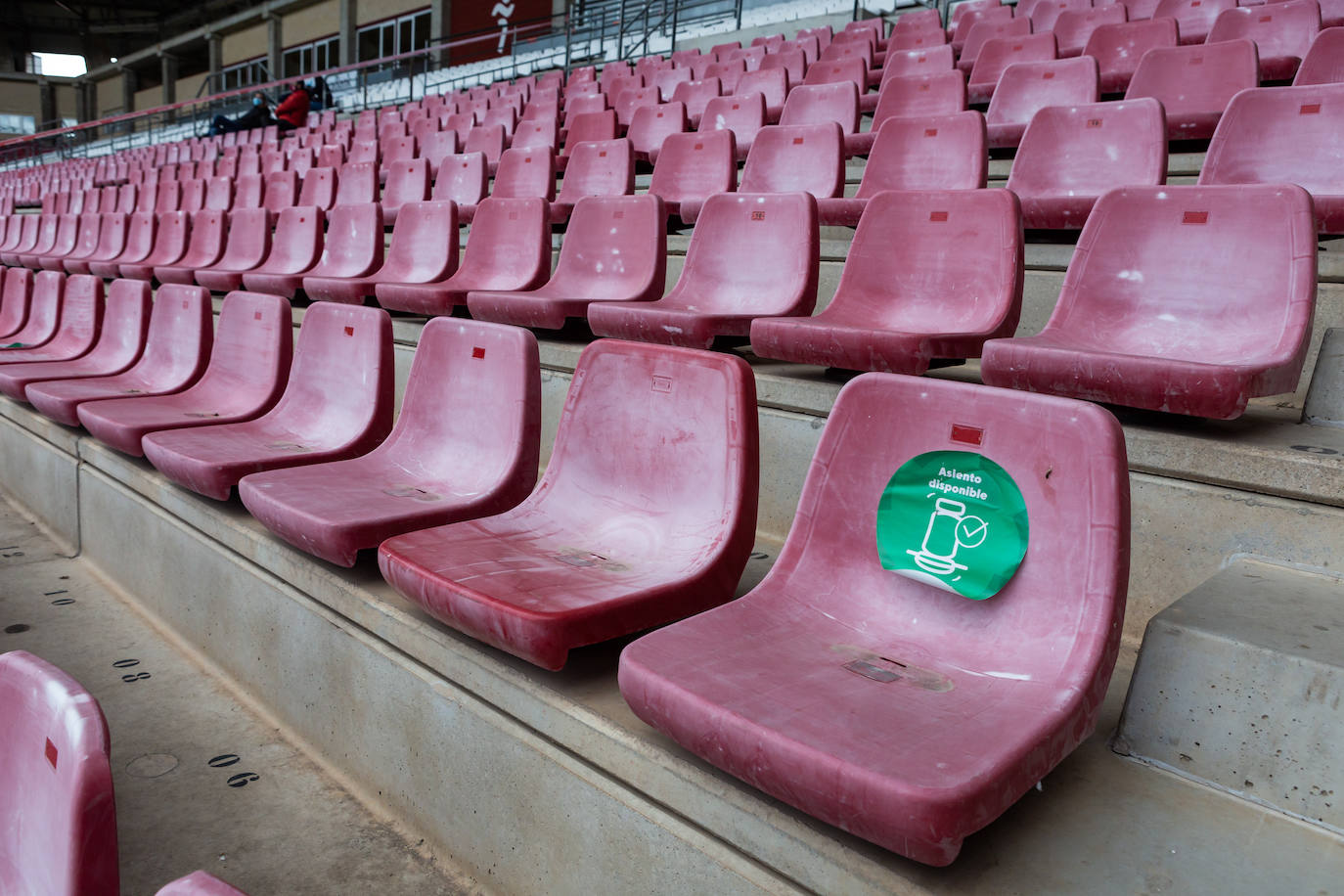 Las riojanas abrieron la Primera Iberdrola en Las Gaunas perdiendo ante el Levante