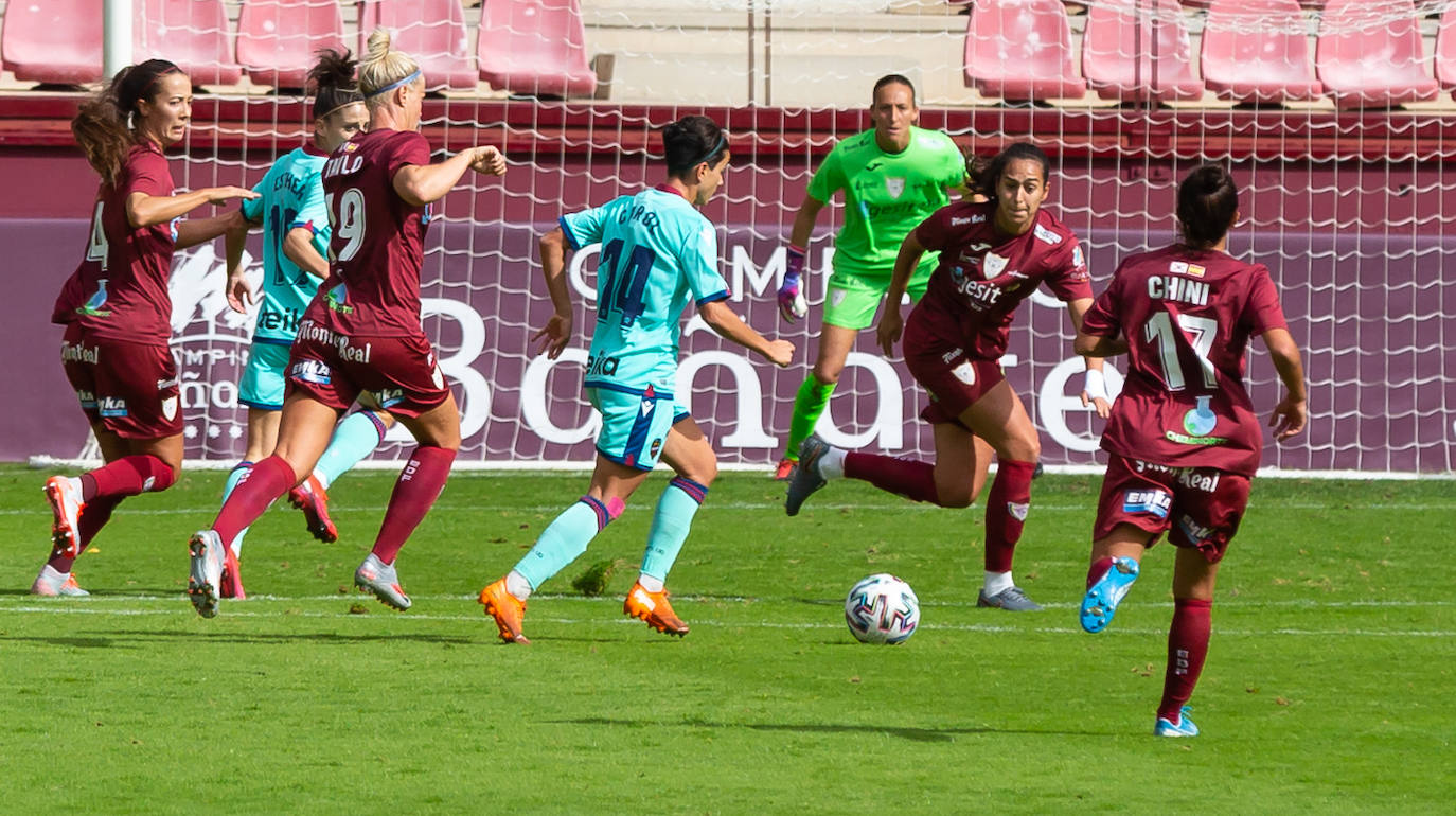 Las riojanas abrieron la Primera Iberdrola en Las Gaunas perdiendo ante el Levante