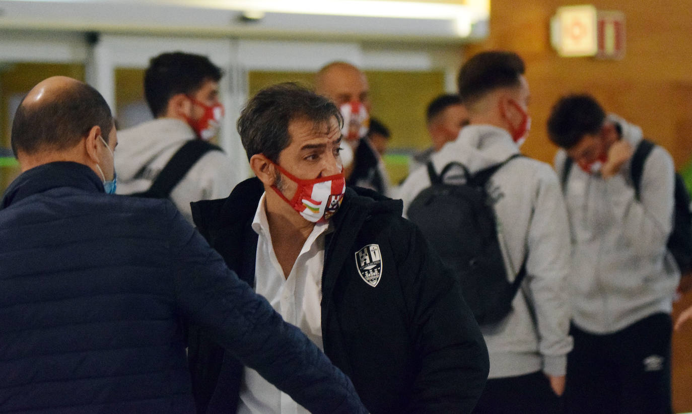 La expedición blanquirroja ha partido esta mañana desde el aeropuerto riojano rumbo a Gran Canaria