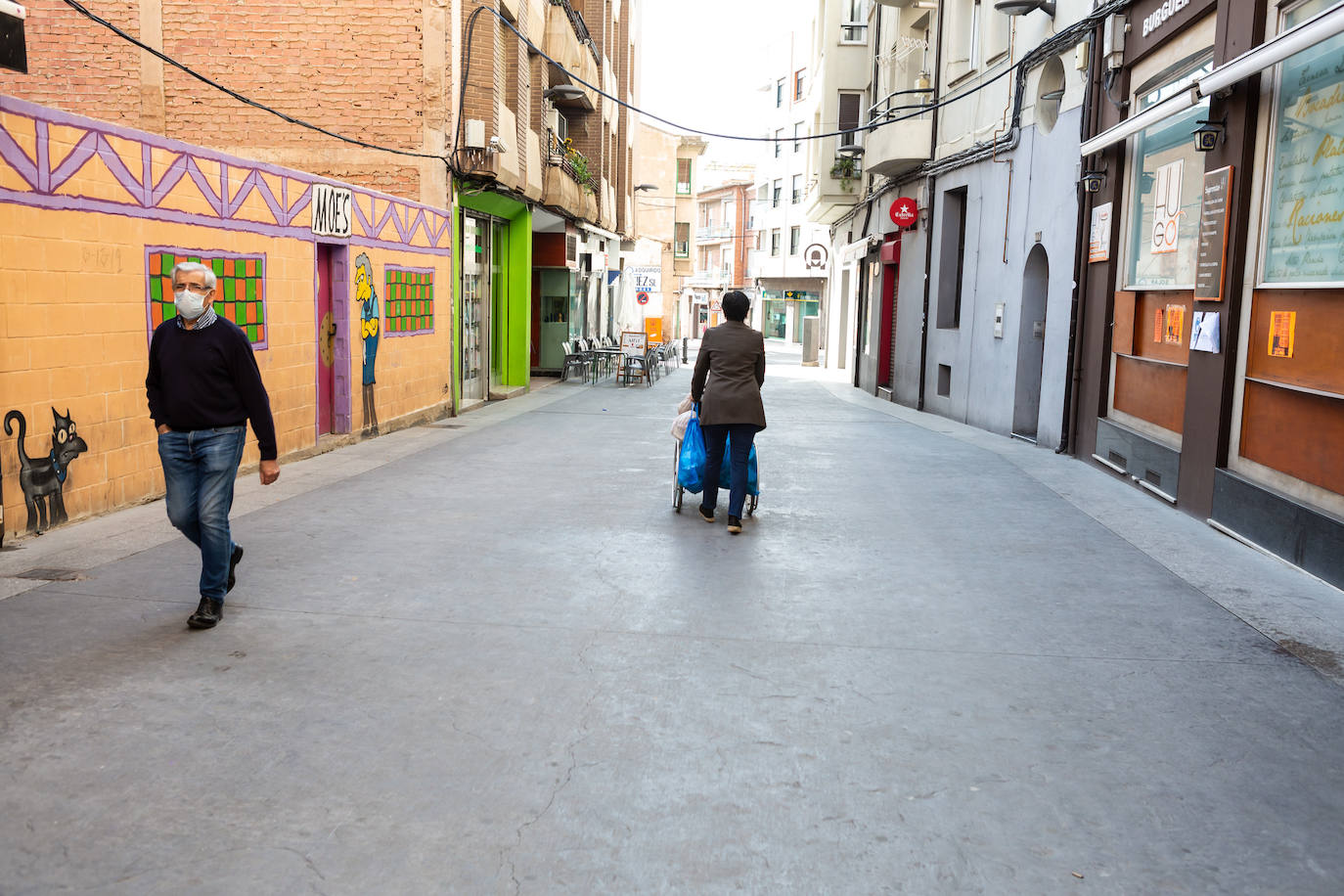 Aunque con cuidado, los ciudadanos vuelven a la normalidad