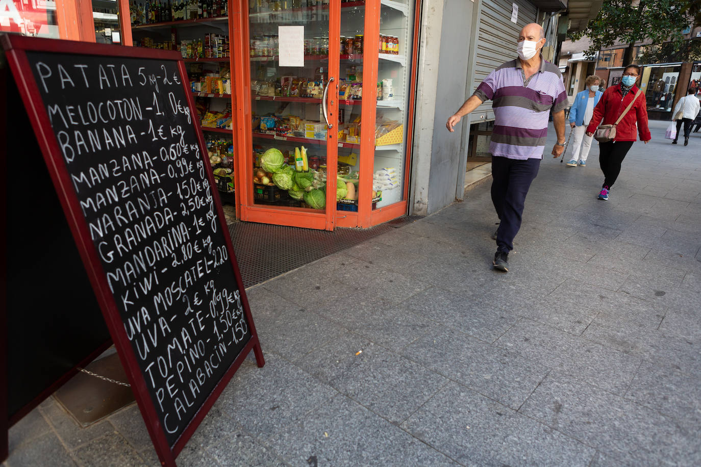 Aunque con cuidado, los ciudadanos vuelven a la normalidad