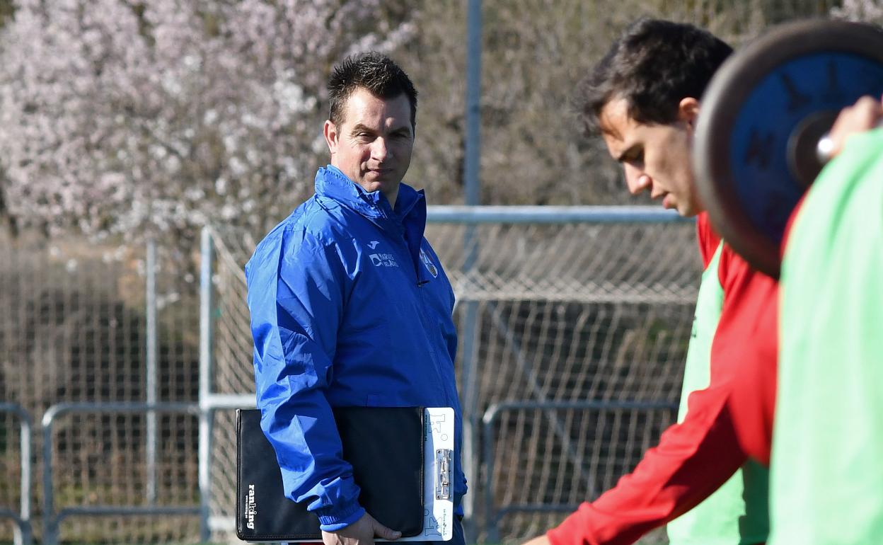 Diego Martínez, entrenador del Calahorra: «Hay muchos intereses en las oportunidades que se abren esta campaña»