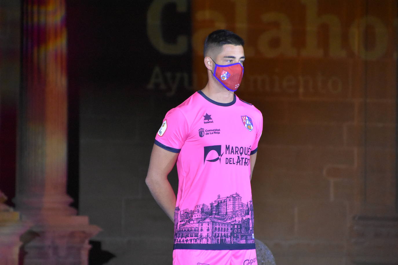 El club cuenta con equipos en Segunda B, Tercera, Juvenil Nacional, Juvenil Territorial y Territorial Femenino