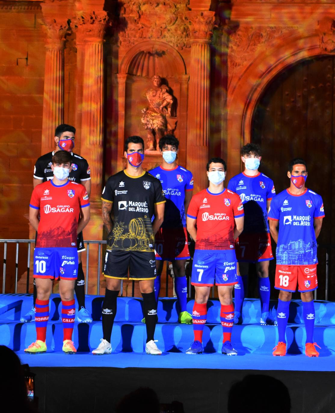 El club cuenta con equipos en Segunda B, Tercera, Juvenil Nacional, Juvenil Territorial y Territorial Femenino