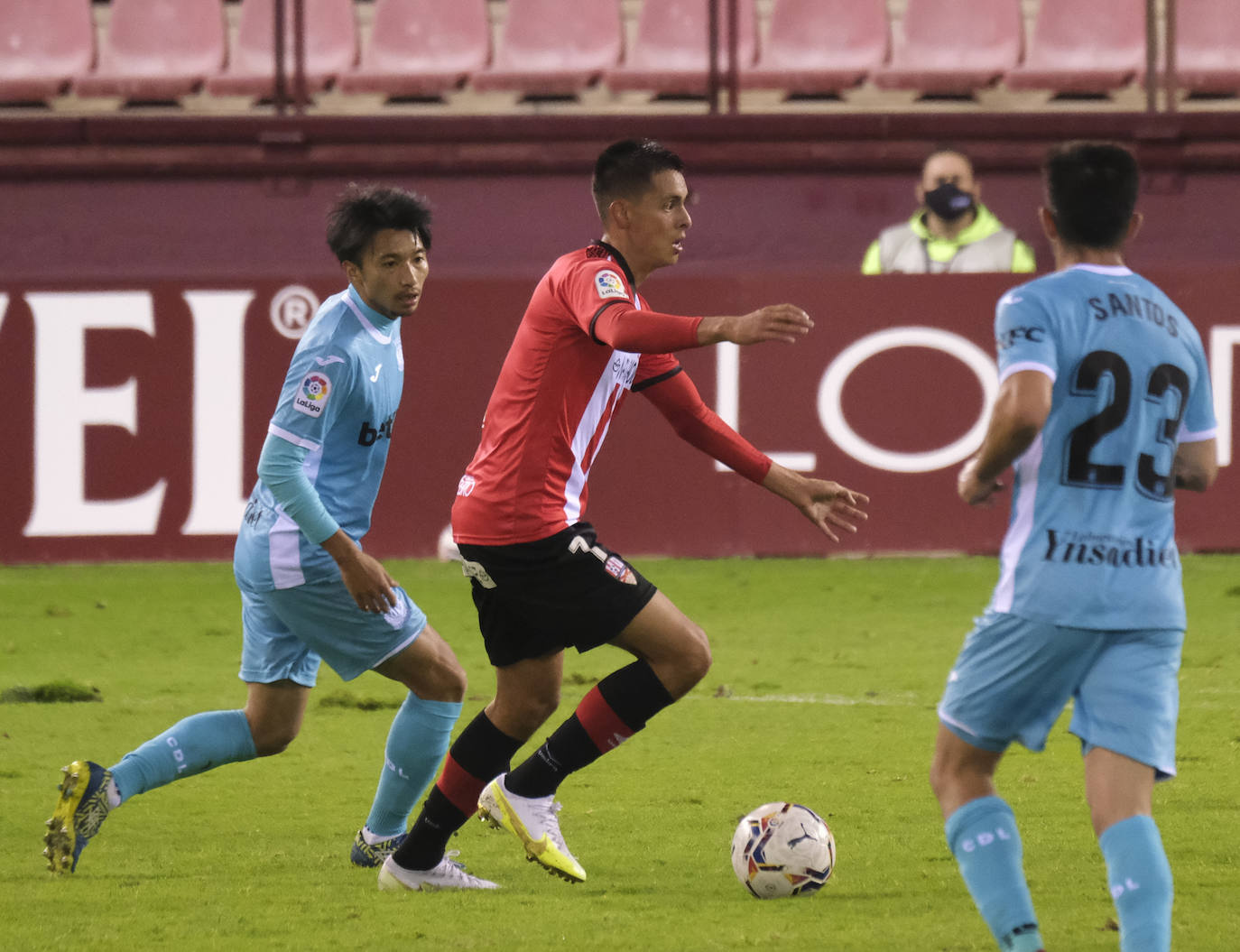 Los blanquirrojos han caído en Las Gaunas por culpa de un gol de Borja Bastón en el minuto 30