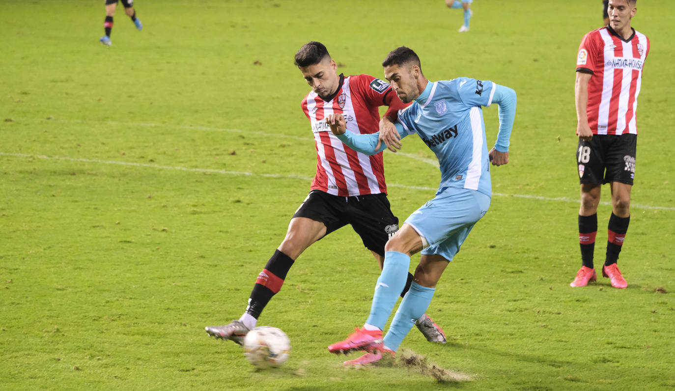 Los blanquirrojos han caído en Las Gaunas por culpa de un gol de Borja Bastón en el minuto 30