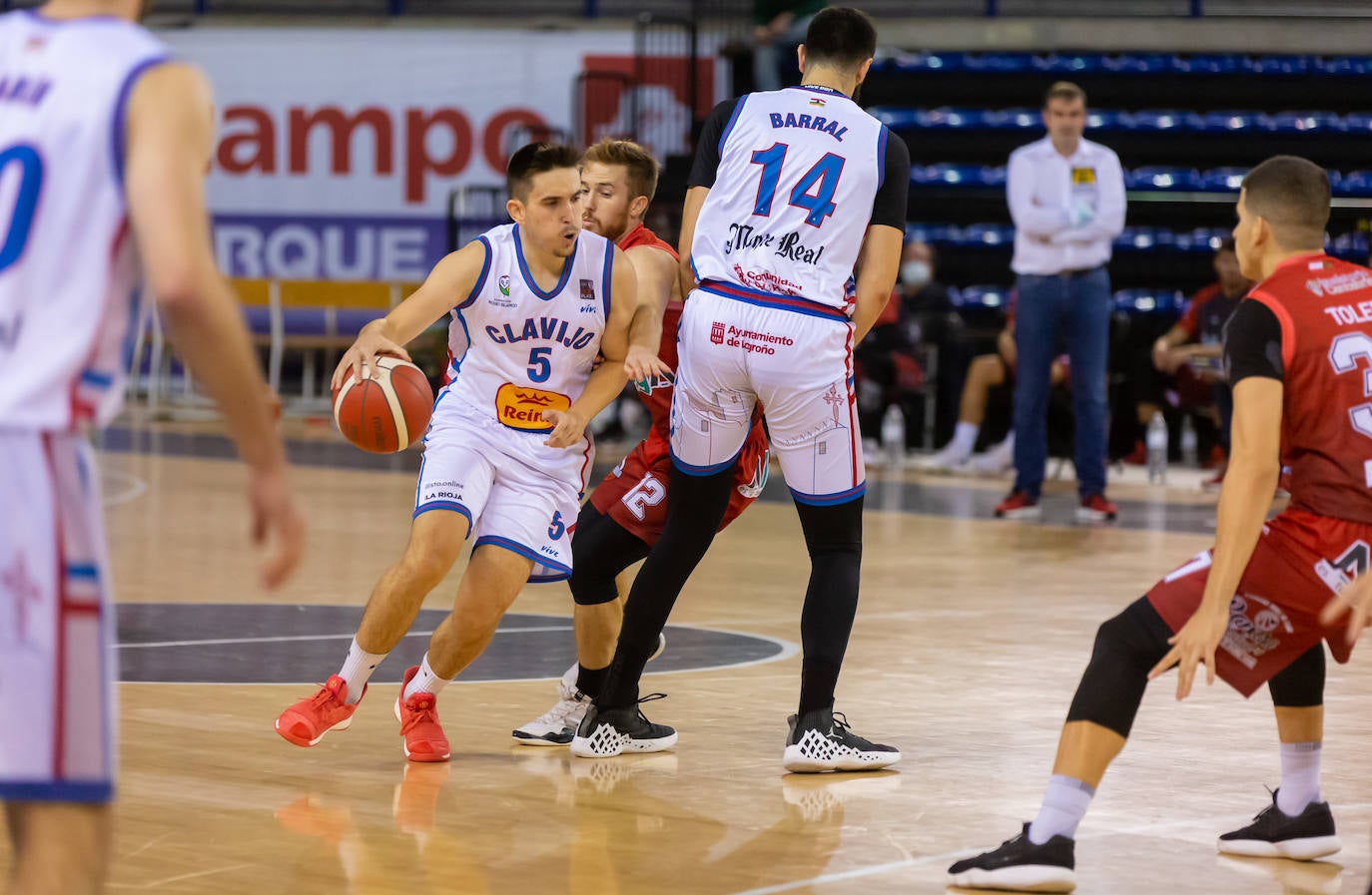 Los riojanos sucumbieron en el tramo final del duelo