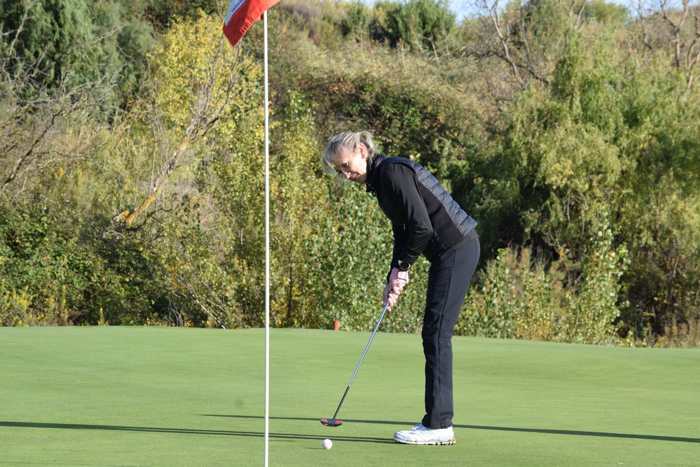 Los participantes en el Torneo de Golf Carlos Moro disfrutaron de un gran día de juego El Campo de Logroño.