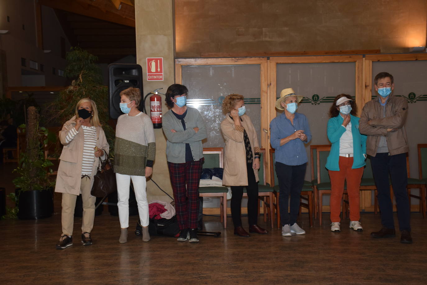 Los ganadores del Torneo de Bodegas Carlos Moro, de la Liga de Golf y Vino, recibieron sus premios.