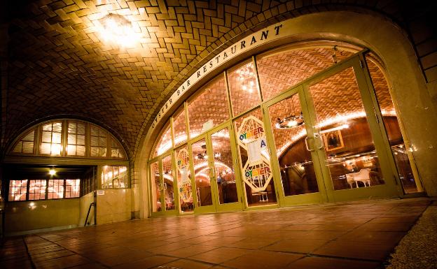 El Oyster Bar de Grand Central Station con las bóvedas tabicadas de Guastavino. 