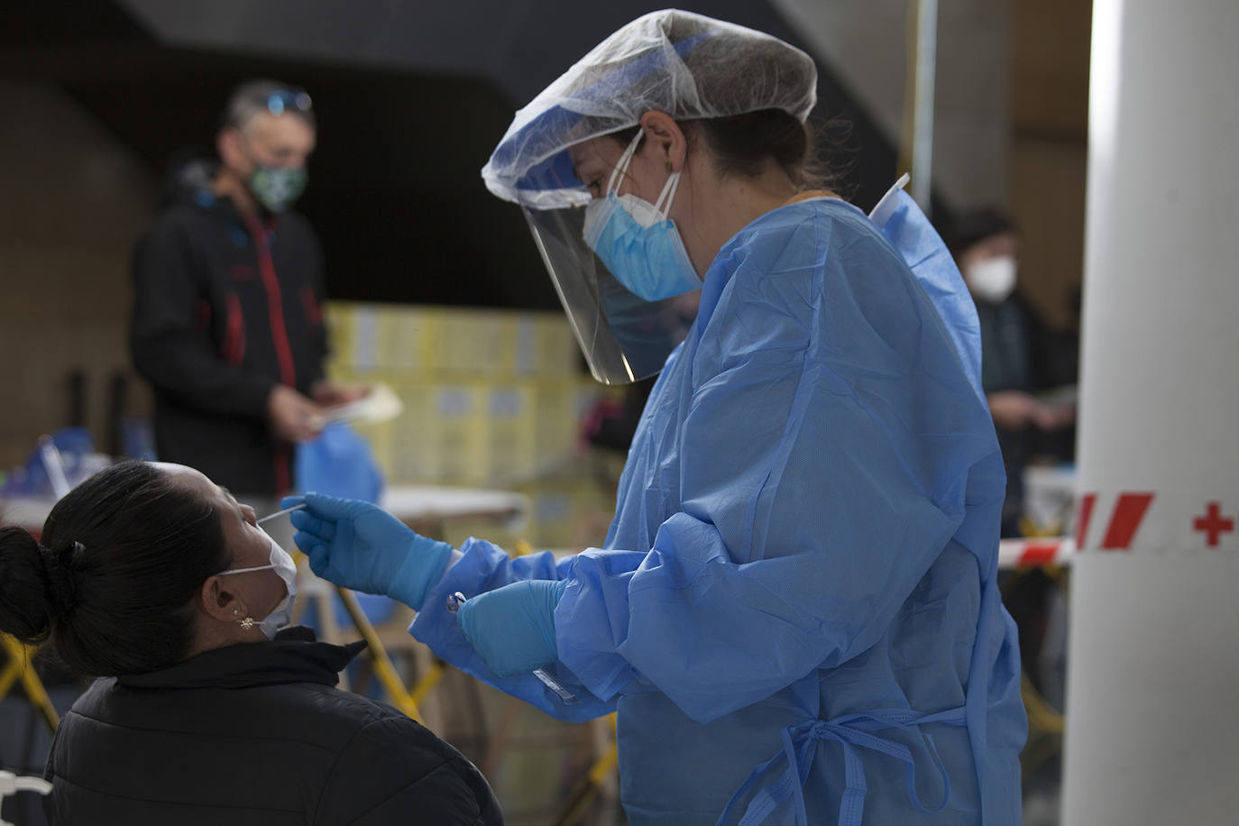 El cribado que se está realizando en Logroño para detecar asintomáticos por COVID-19 está generando largas colas desde el pasado viernes.