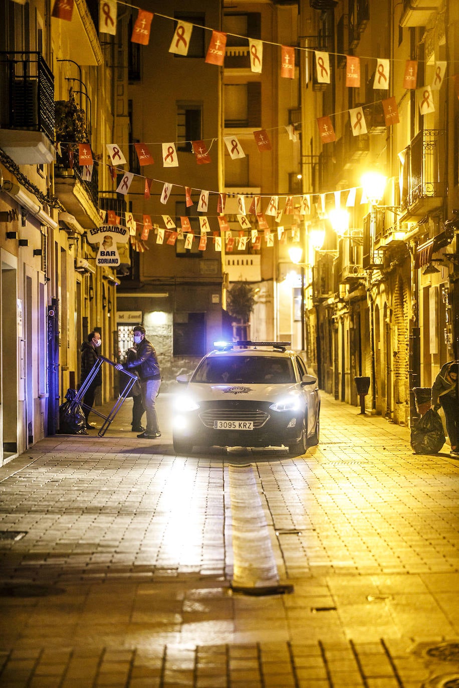 Fotos: La hostelería de Logroño baja la persiana a la hora marcada por el confinamiento