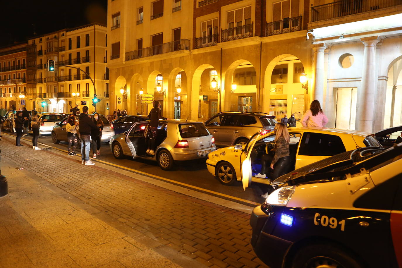 Al grito de «queremos trabajar» han recorrido el centro de Logroño.