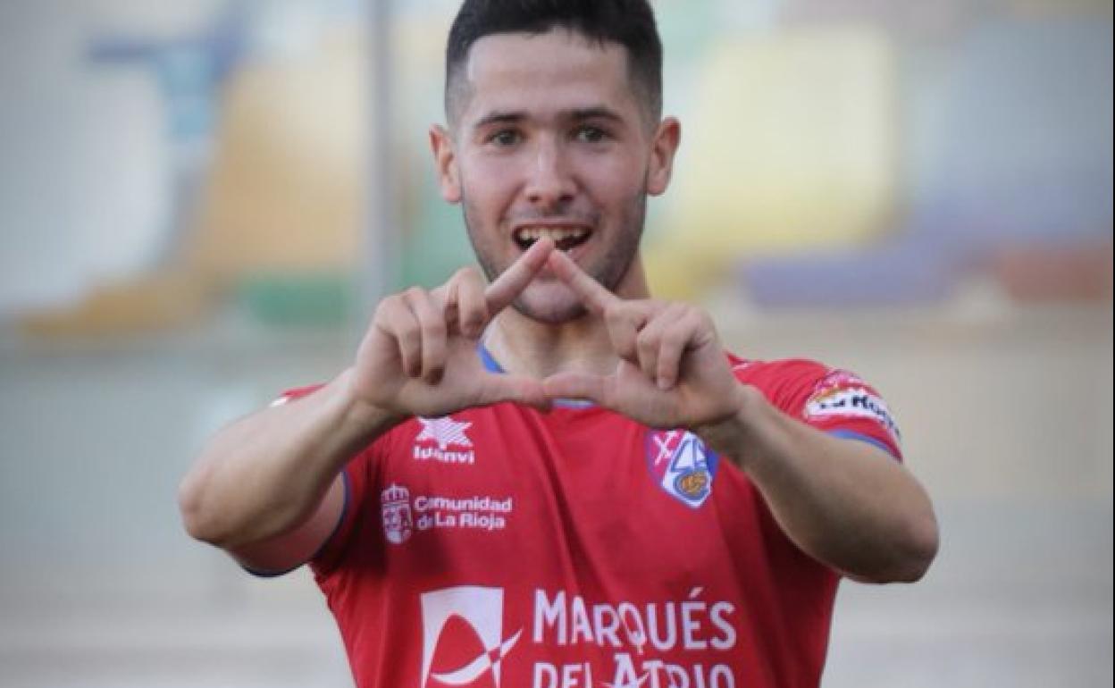 Amorrortu celebra su gol. 