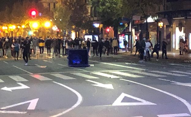 Imagen principal - Disturbios en Logroño: videos y fotos de la violencia ocurrida en la capital de La Rioja