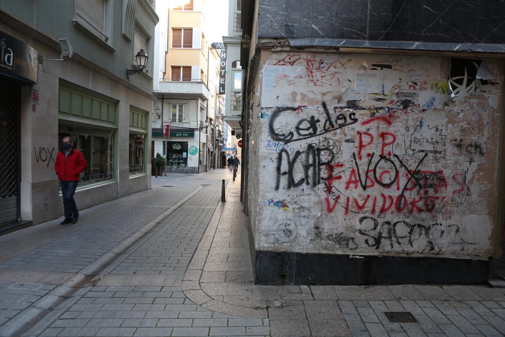 Fotos: El centro de Logroño despiera incrédulo tras la noche de destrozos y saqueos