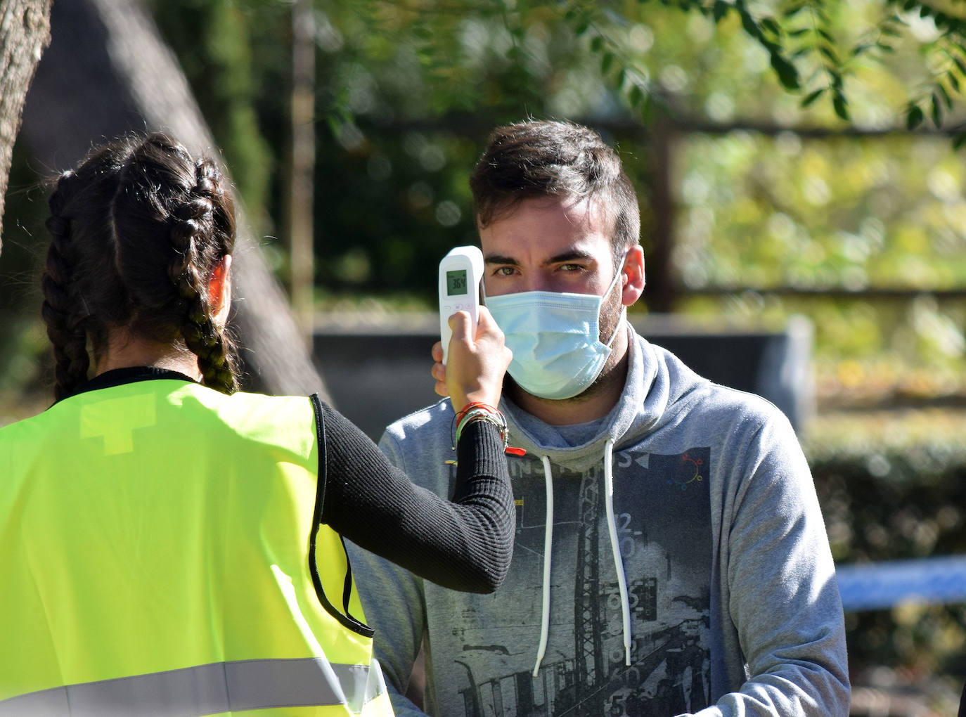 La ausencia de aglomeraciones ha sido la nota más destacada en el camposanto de la capital riojana