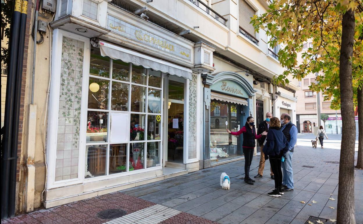 Estado de la floristería Camelia después de los disturbios del sábado.