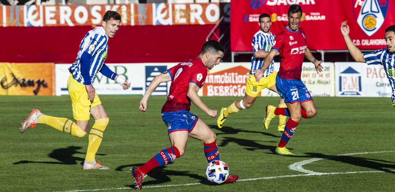 Los riojabajeños se sitúan líderes tras ganar al bloque navarro con un gol de Fran Sota