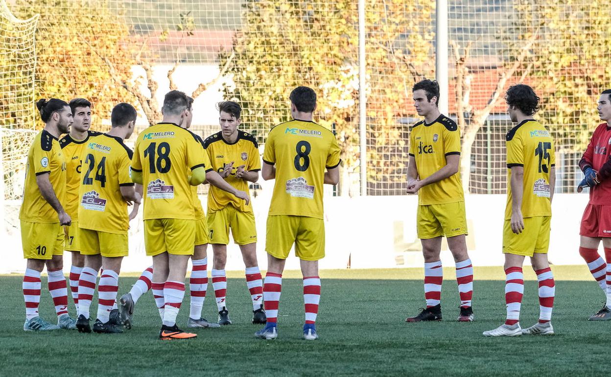 Jugadores del River Ebro en un partido de esta temporada. 