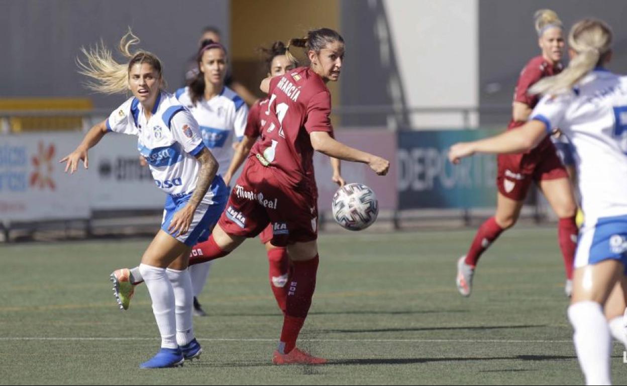 Olga García, en un lance del partido. 