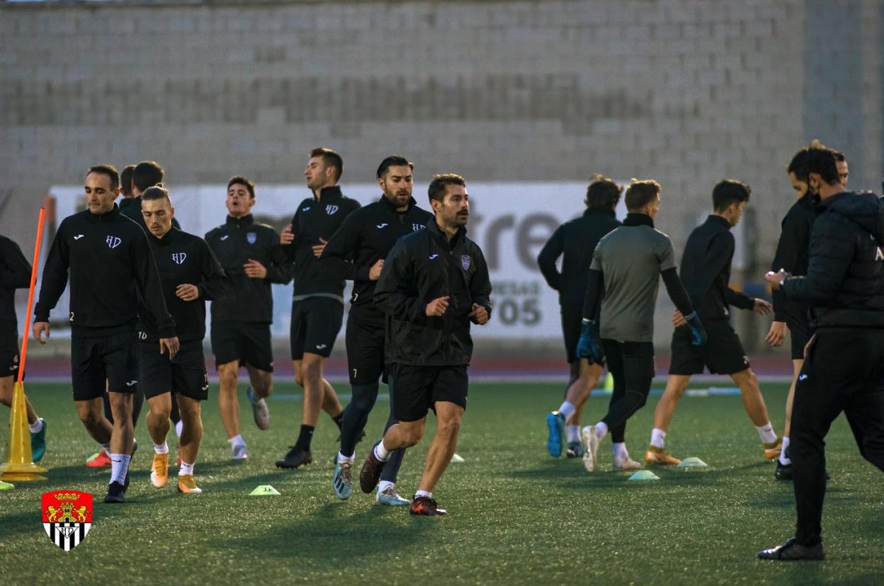 El Haro Deportivo en un entrenamiento de esta semana. 