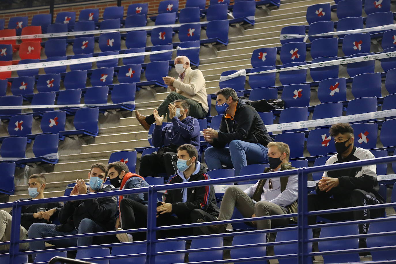 Las mejores imágenes del encuentro disputado en el Palacio de los Deportes de Logroño entre los hombres de Jenaro Díaz y el equipo asturiano.