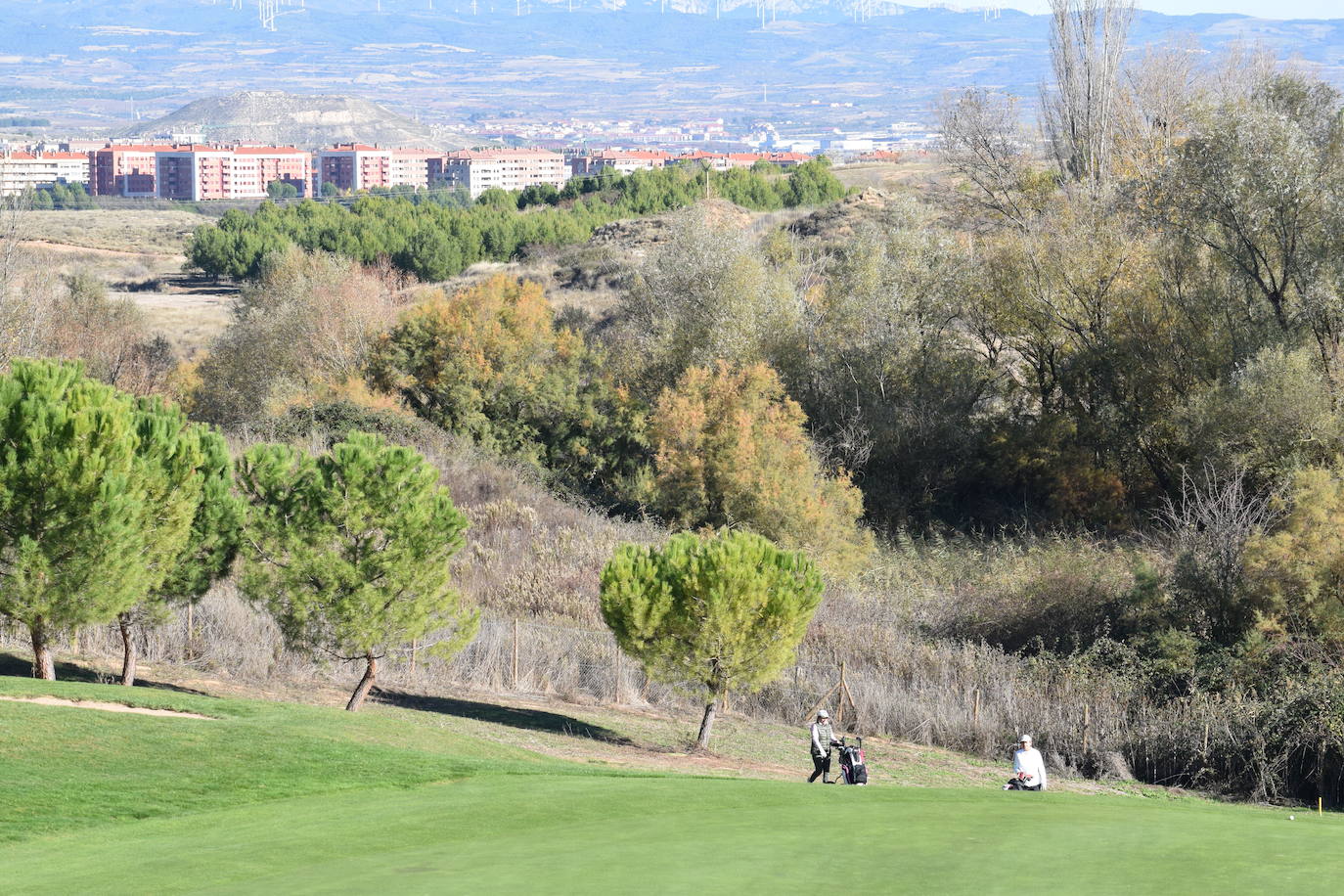 Imágenes del torneo final de la décima edición de la Liga de Golf y Vino, que organiza cada año lomejordelvinoderioja.com. 