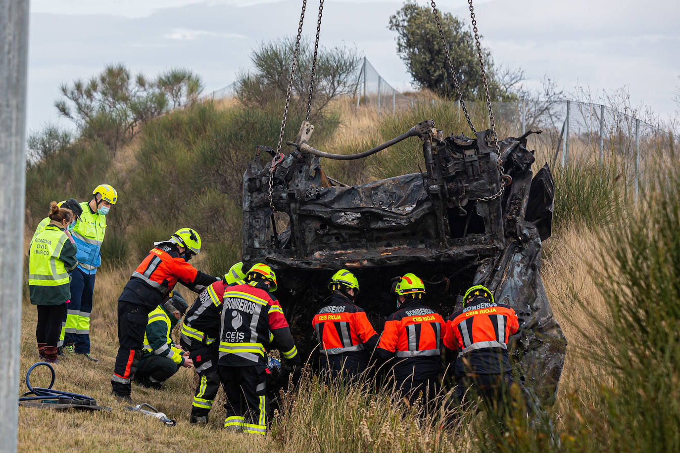En este terrible suceso, los bomberos han tardado cinco horas en hallar el cuerpo de la víctima