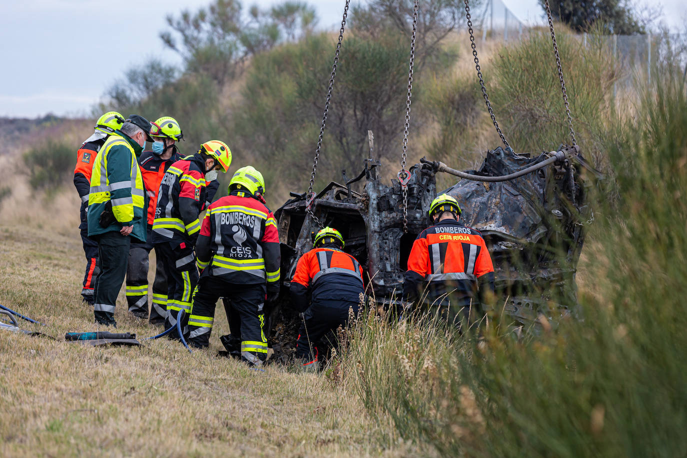 En este terrible suceso, los bomberos han tardado cinco horas en hallar el cuerpo de la víctima