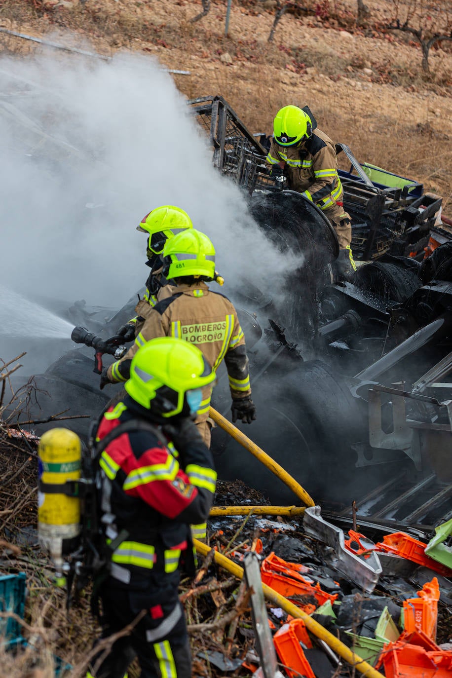 En este terrible suceso, los bomberos han tardado cinco horas en hallar el cuerpo de la víctima