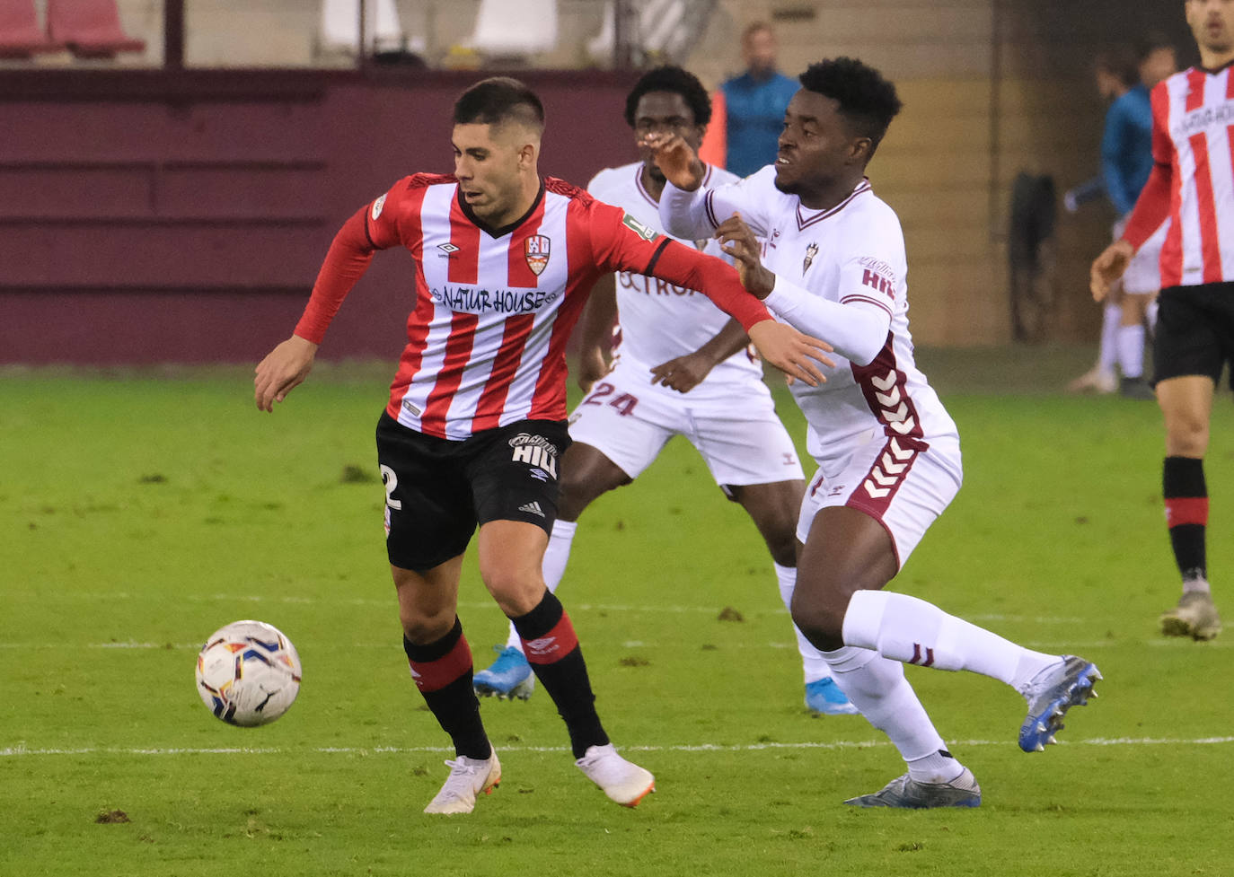 Los blanquirrojos consiguen su sexta victoria consecutiva