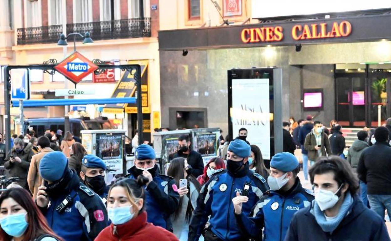 Sanidad pide «responsabilidad» para evitar las grandes aglomeraciones en las calles