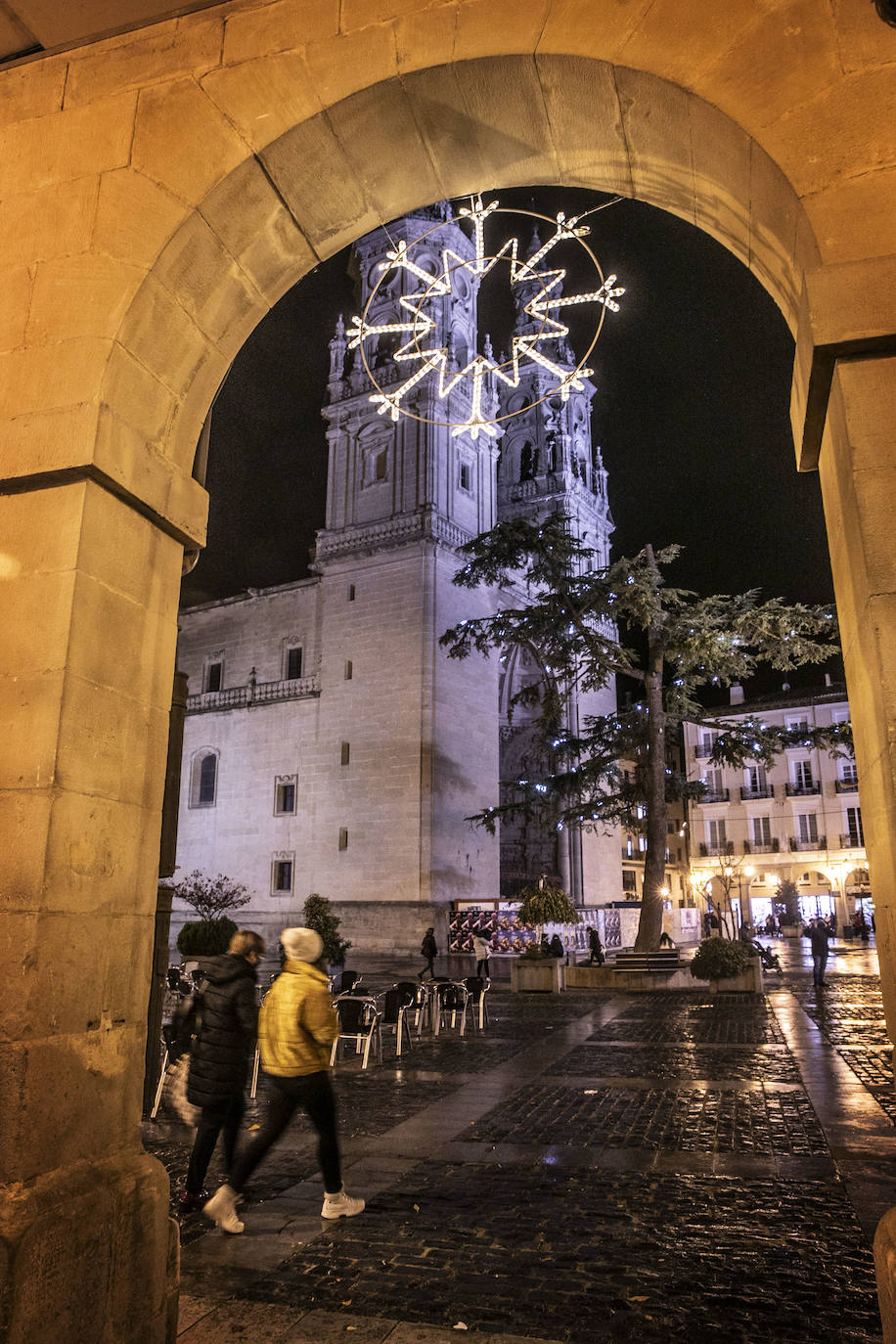 Primer encendido de las luces navideñas.