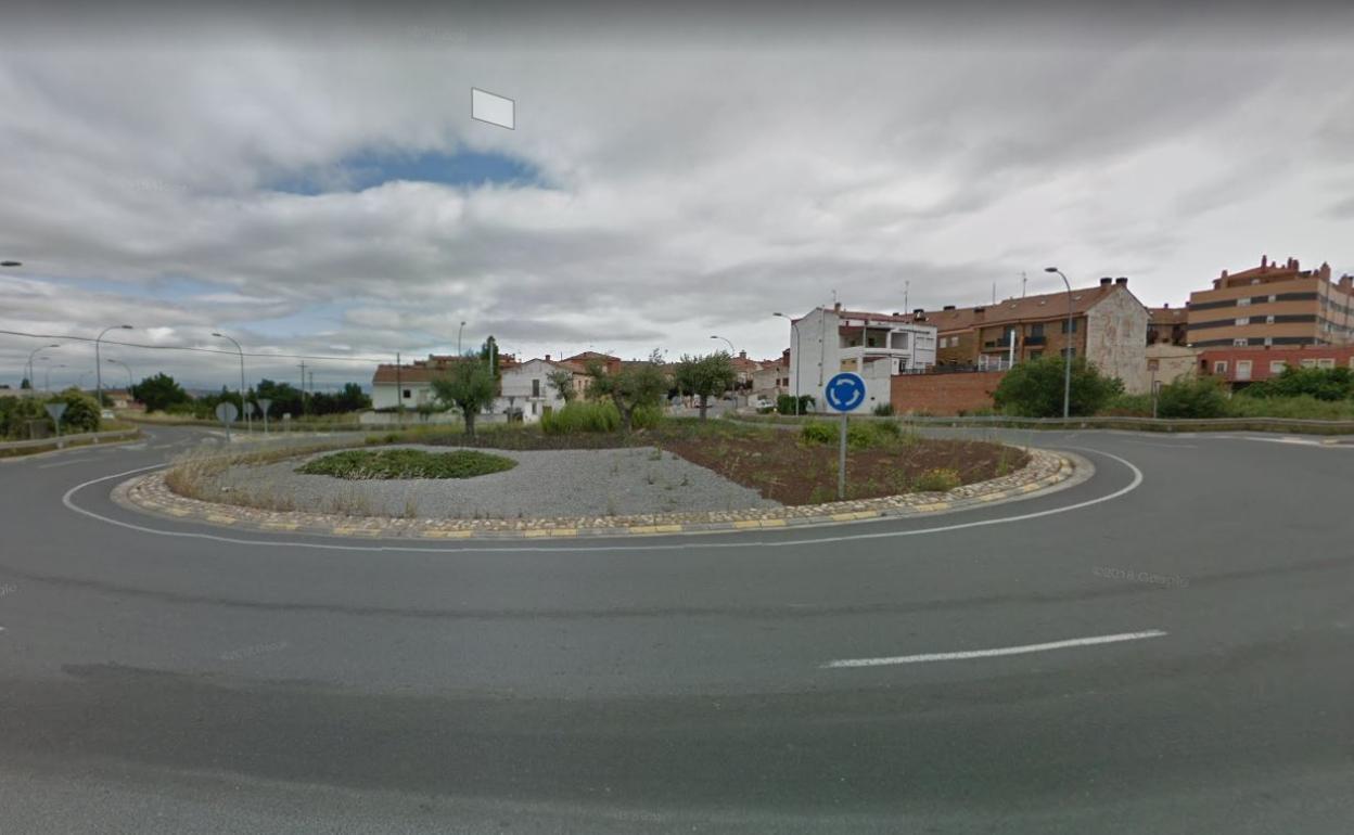 Rotonda en la que se ha producido el accidente de Villamediana. 
