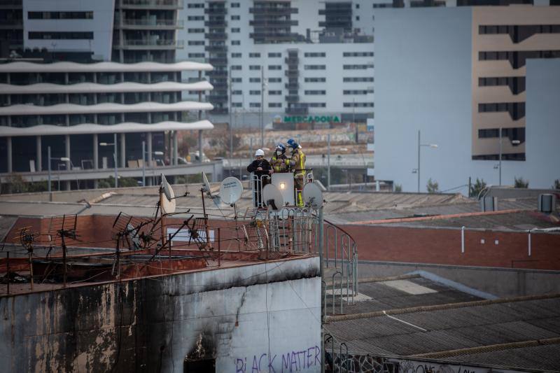 Fotos: Imágenes del trágico incendio de Badalona