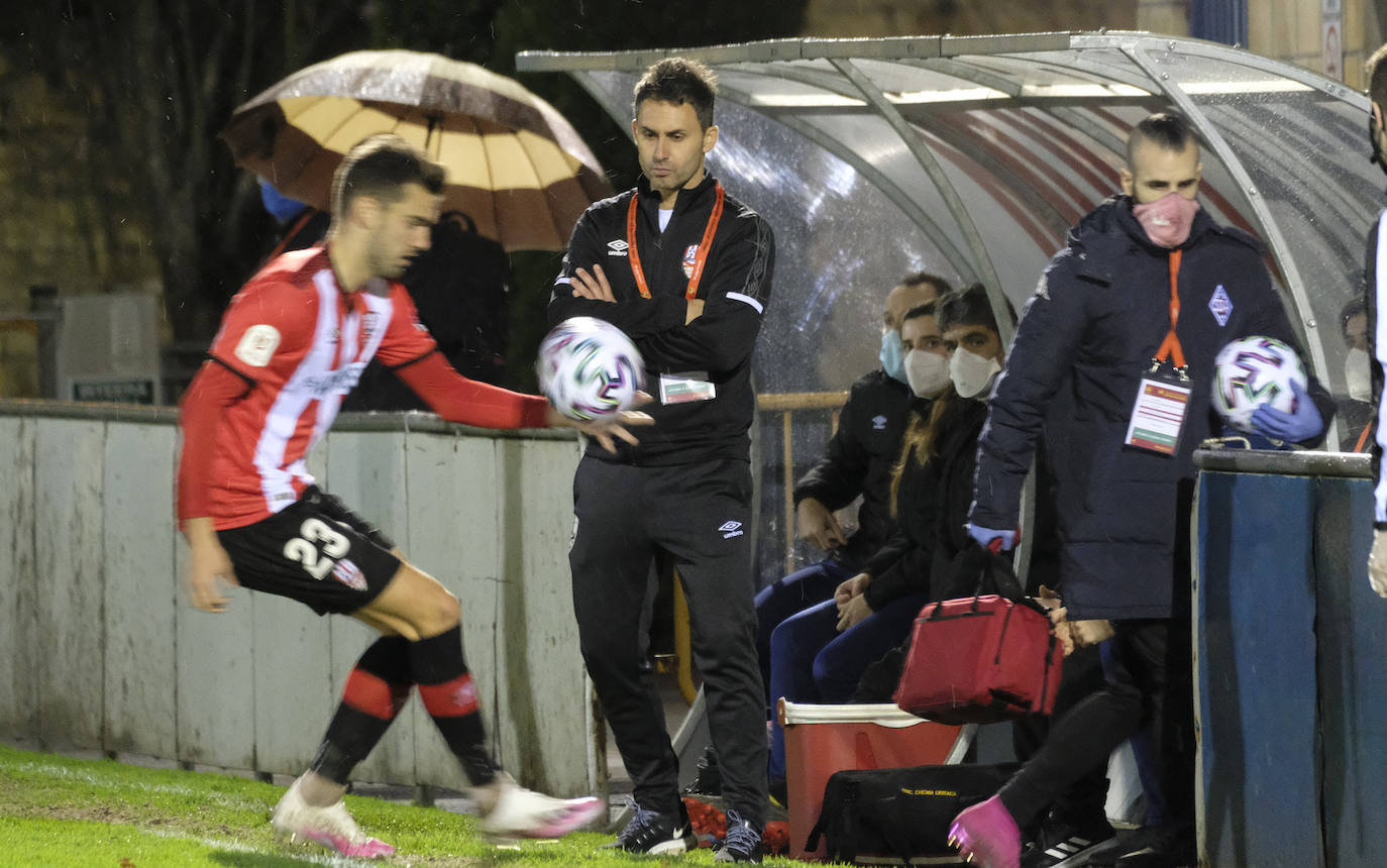 Los blanquirrojos se despiden de la Copa tras perder contra el Amorebieta.