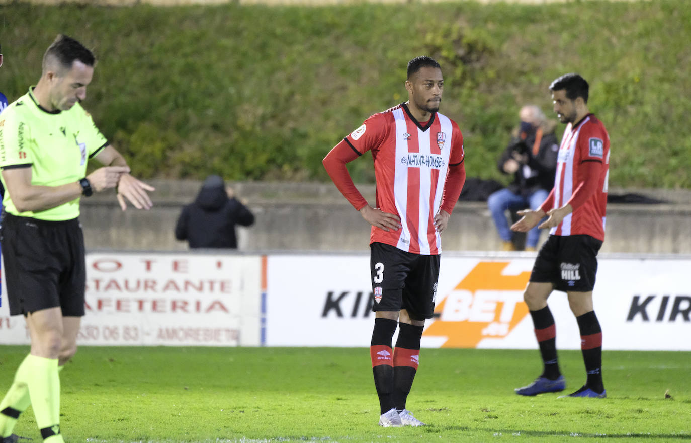 Los blanquirrojos se despiden de la Copa tras perder contra el Amorebieta.