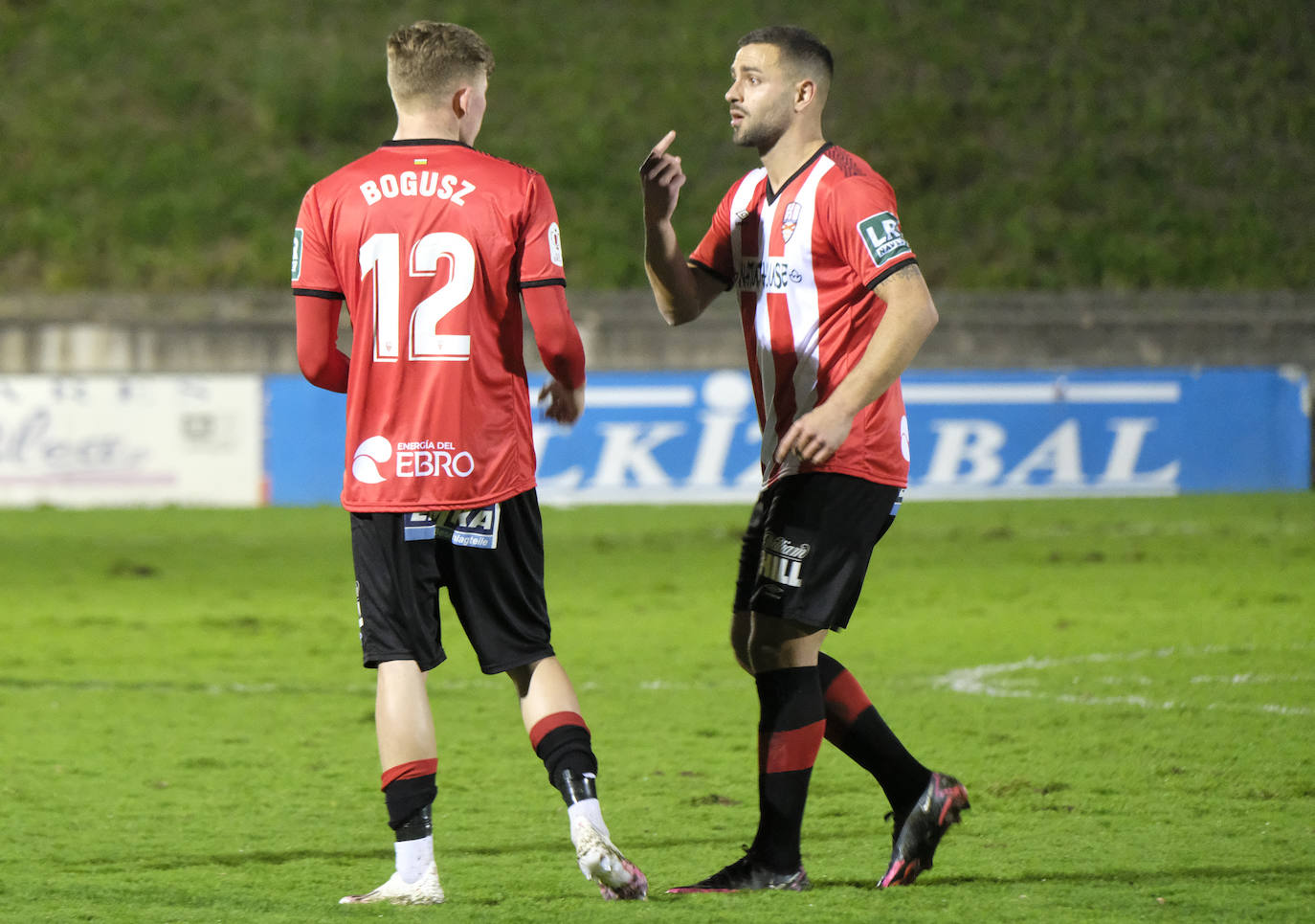 Los blanquirrojos se despiden de la Copa tras perder contra el Amorebieta.