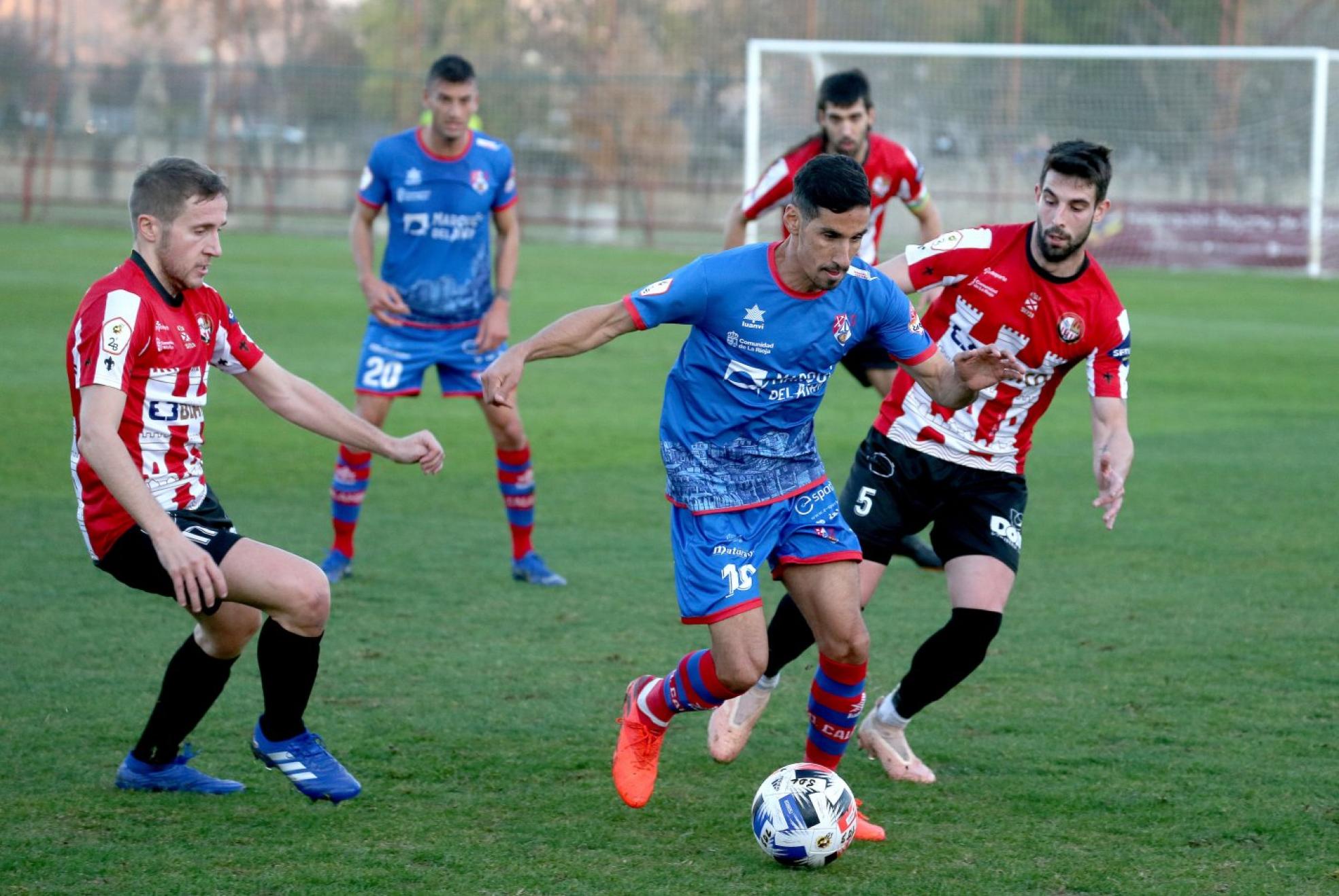 El Calahorra y la SD Logroñéshan ocupado puestos de ascenso durante casi toda la liga. 