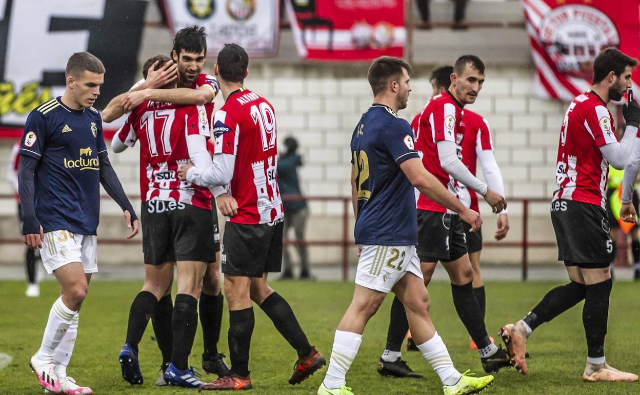 Los jugadores de la SD Logroñés celebran un gol en un partido anterior. 