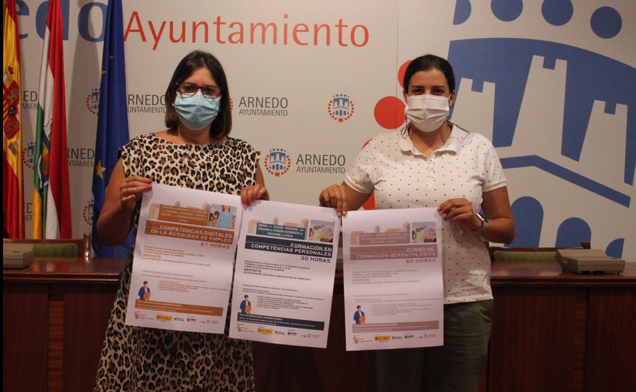 Las ediles Rosa Herce y Sandra Rodríguez presentaron los cursos. 