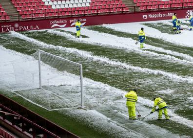 Imagen secundaria 1 - La nieve también cubre Las Gaunas