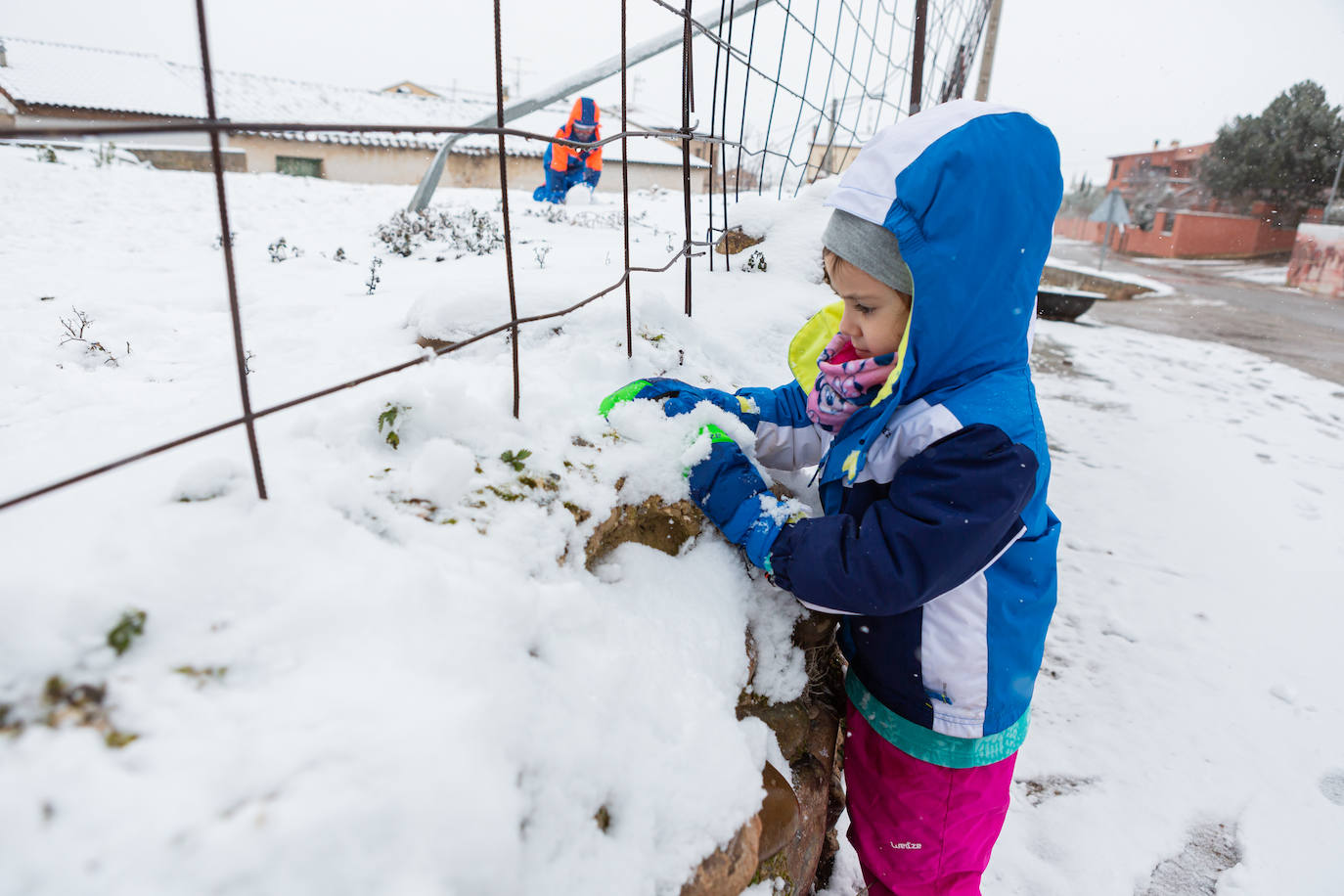 Fotos: Jornada de nieve en Uruñuela