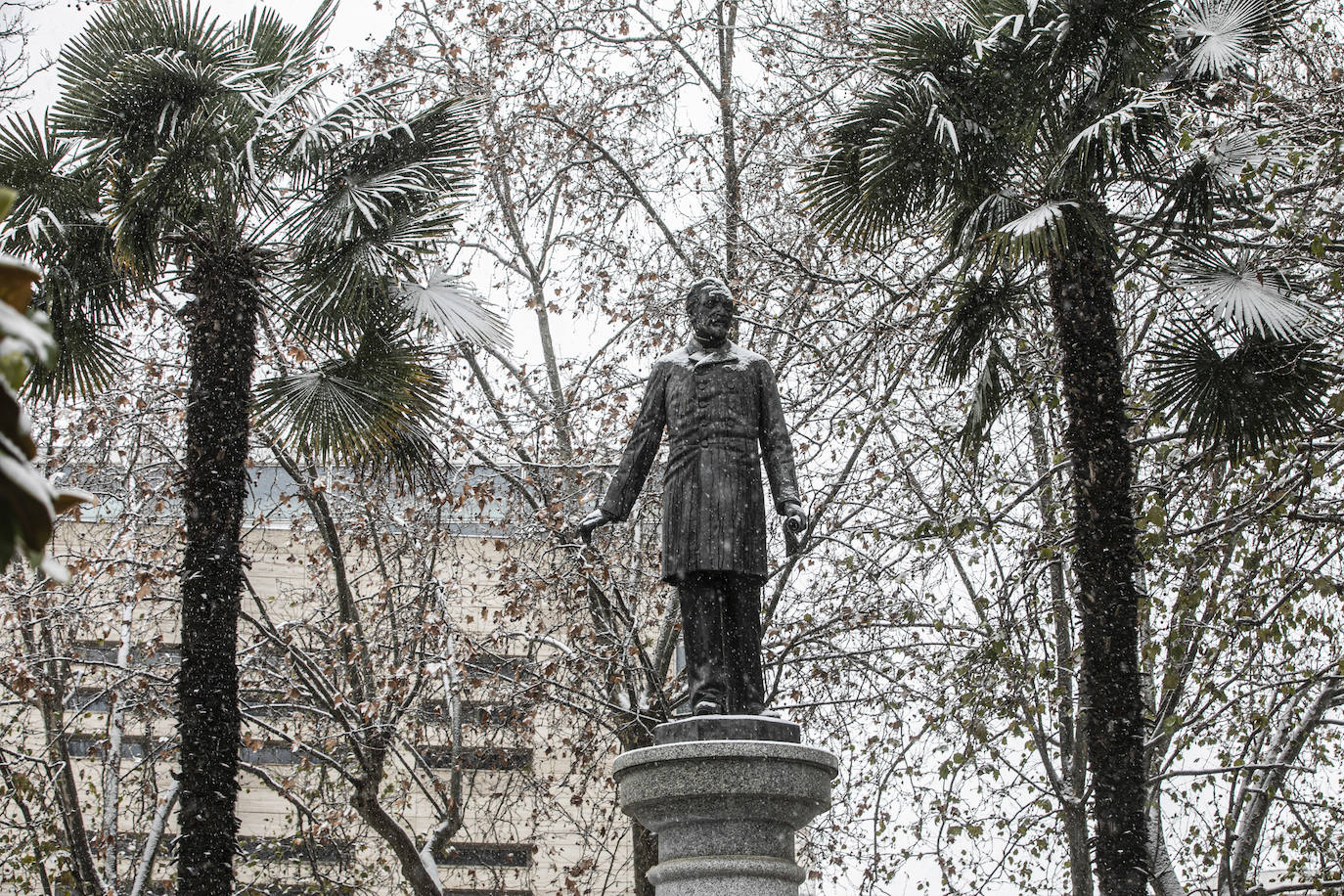 Fotos: La nieve cubre Logroño