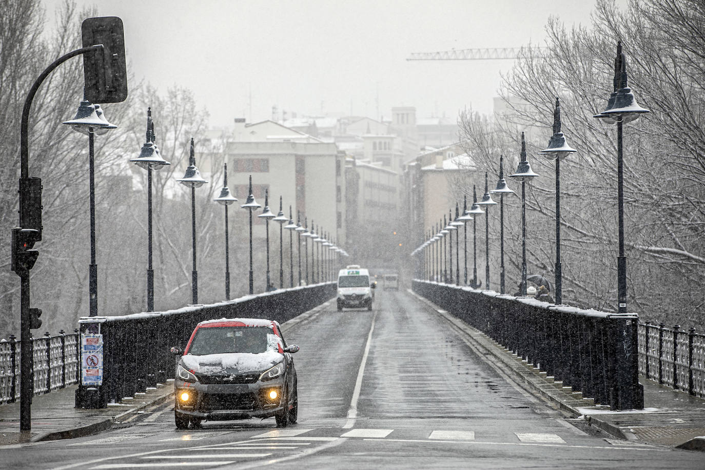 Fotos: La nieve cubre Logroño