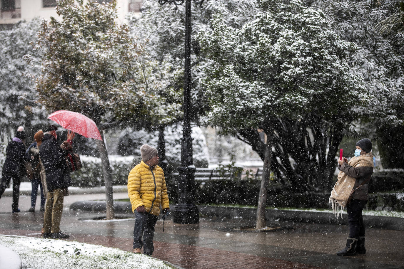 Fotos: La nieve cubre Logroño